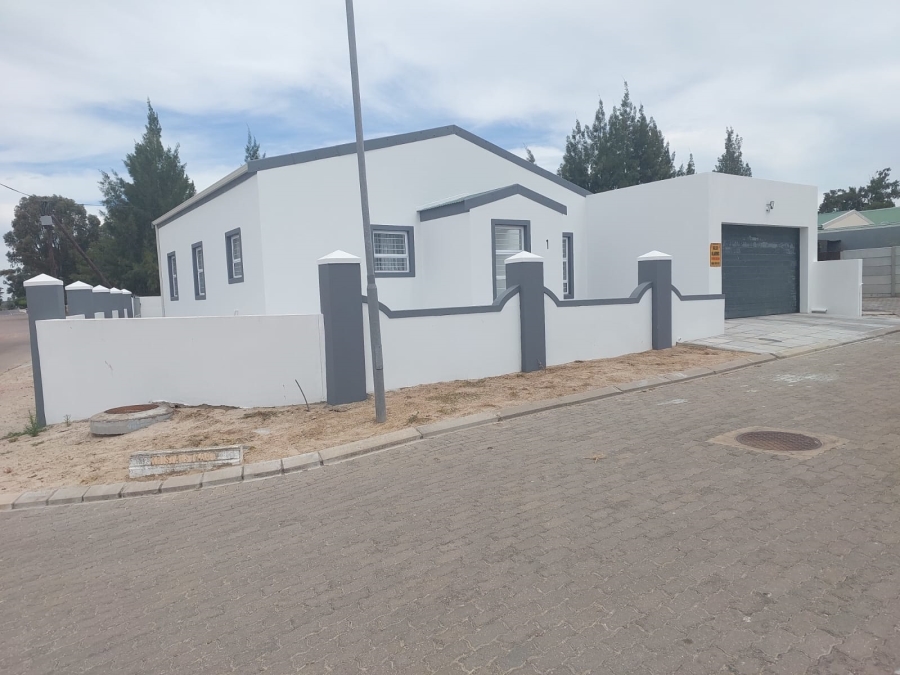 4 Bedroom Property for Sale in Hopefield Western Cape